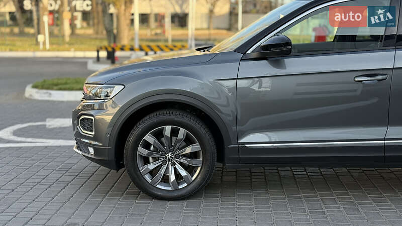 Внедорожник / Кроссовер Volkswagen T-Roc 2021 в Одессе