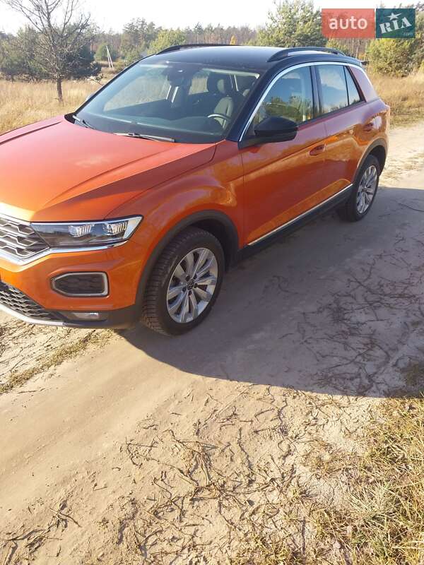 Позашляховик / Кросовер Volkswagen T-Roc 2020 в Києві фото 10 Позашляховик / Кросовер Volkswagen T-Roc 2020 в Києві