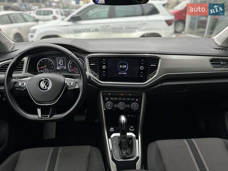 Внедорожник / Кроссовер Volkswagen T-Roc 2021 в Киеве фото 16 Внедорожник / Кроссовер Volkswagen T-Roc 2021 в Киеве