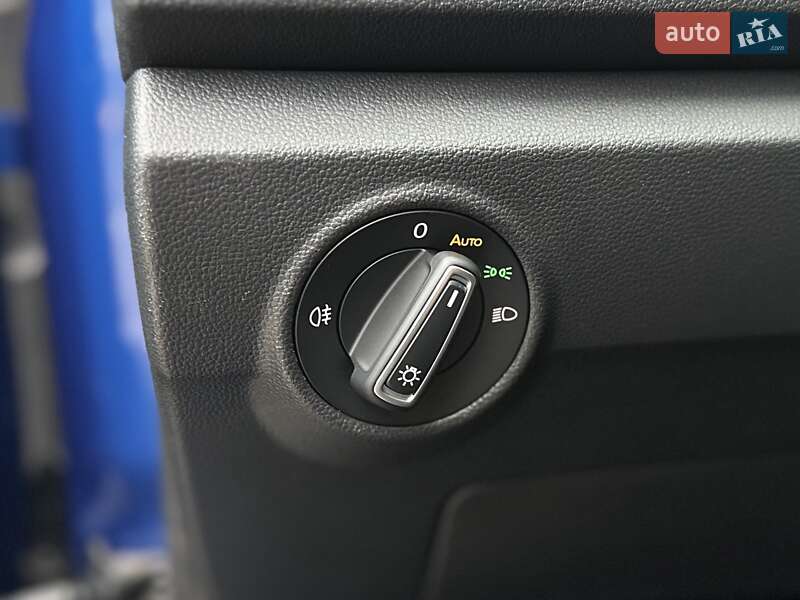 Внедорожник / Кроссовер Volkswagen T-Roc 2021 в Киеве фото 19 Внедорожник / Кроссовер Volkswagen T-Roc 2021 в Киеве