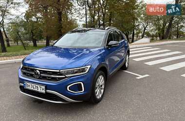 Внедорожник / Кроссовер Volkswagen T-Roc 2022 в Одессе