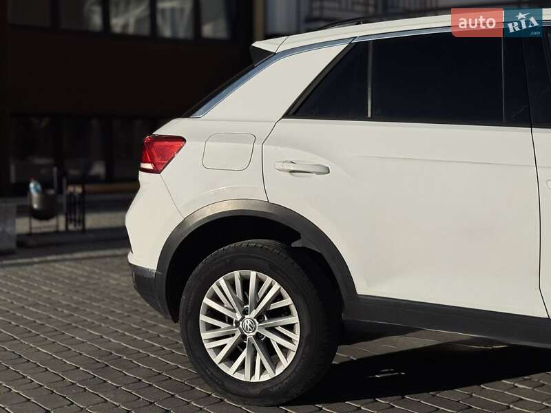 Внедорожник / Кроссовер Volkswagen T-Roc 2017 в Ивано-Франковске