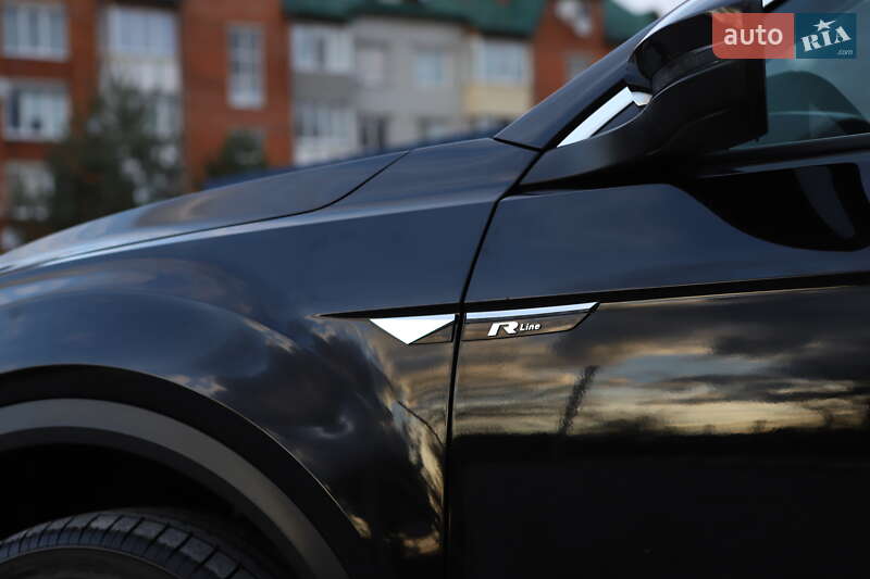 Внедорожник / Кроссовер Volkswagen T-Roc 2019 в Дрогобыче