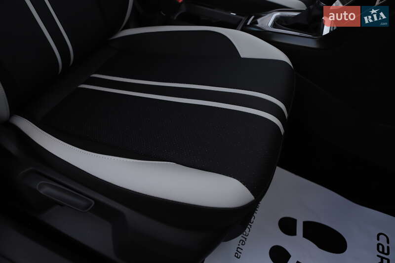 Внедорожник / Кроссовер Volkswagen T-Roc 2019 в Дрогобыче