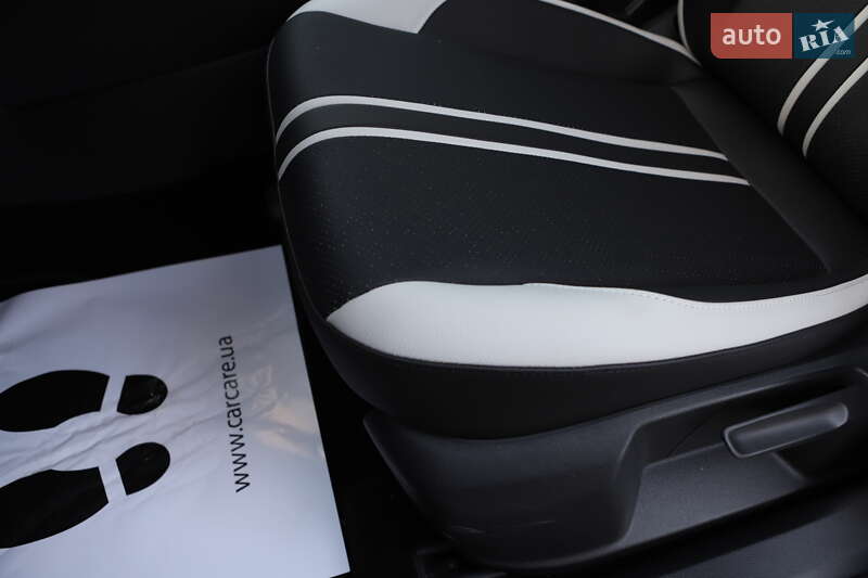 Внедорожник / Кроссовер Volkswagen T-Roc 2019 в Дрогобыче