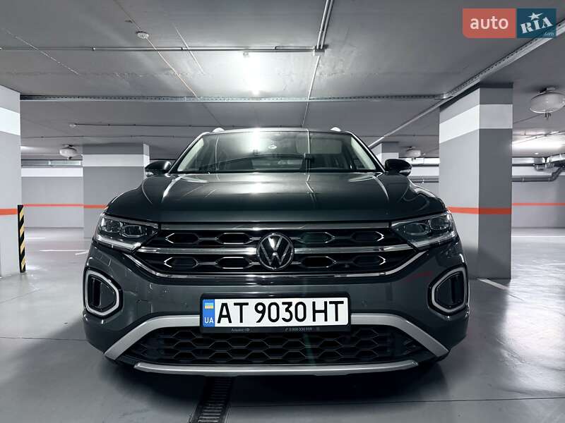 Позашляховик / Кросовер Volkswagen T-Roc 2023 в Івано-Франківську