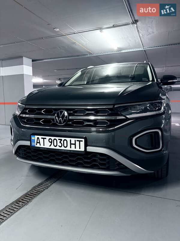 Позашляховик / Кросовер Volkswagen T-Roc 2023 в Івано-Франківську