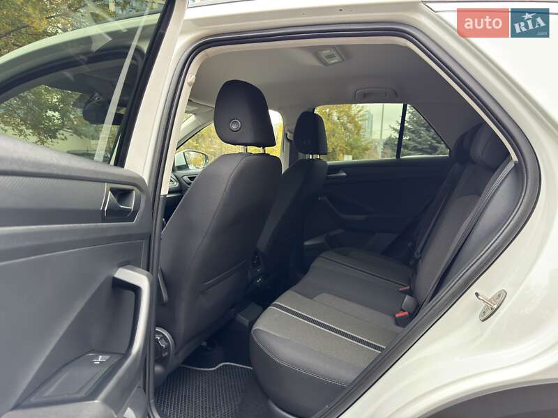 Позашляховик / Кросовер Volkswagen T-Roc 2021 в Дніпрі