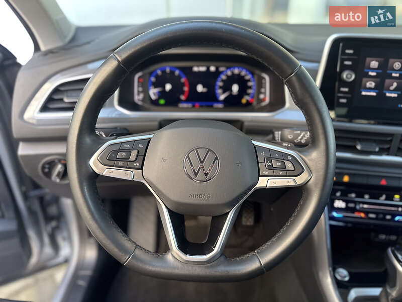 Позашляховик / Кросовер Volkswagen T-Roc 2022 в Івано-Франківську