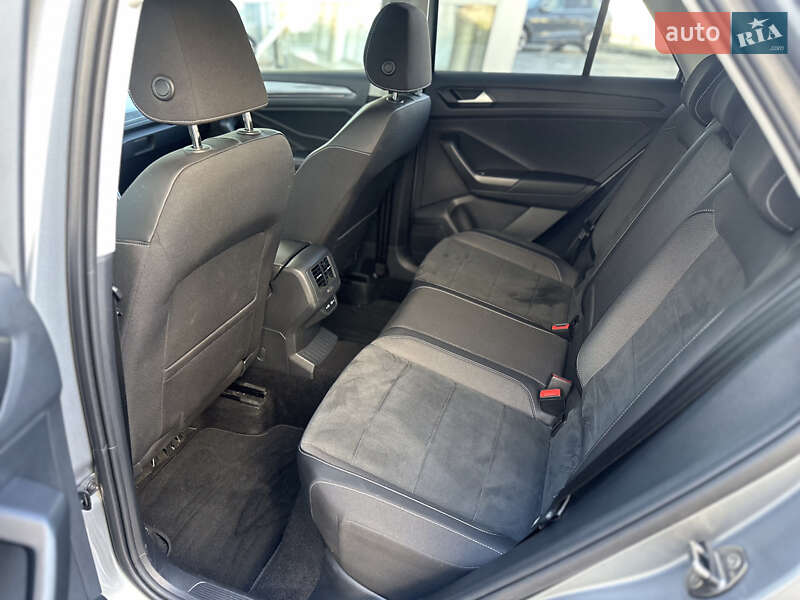 Позашляховик / Кросовер Volkswagen T-Roc 2022 в Івано-Франківську