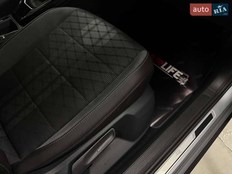 Внедорожник / Кроссовер Volkswagen T-Roc 2024 в Тернополе