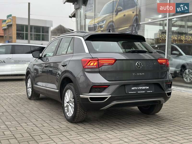 Внедорожник / Кроссовер Volkswagen T-Roc 2021 в Киеве