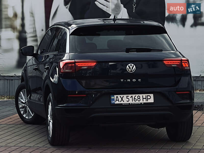 Внедорожник / Кроссовер Volkswagen T-Roc 2019 в Одессе