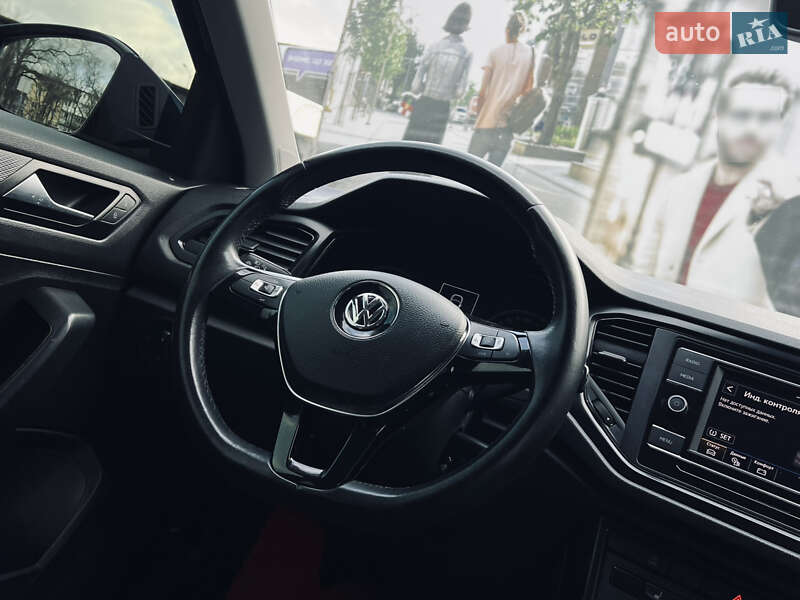 Внедорожник / Кроссовер Volkswagen T-Roc 2019 в Одессе