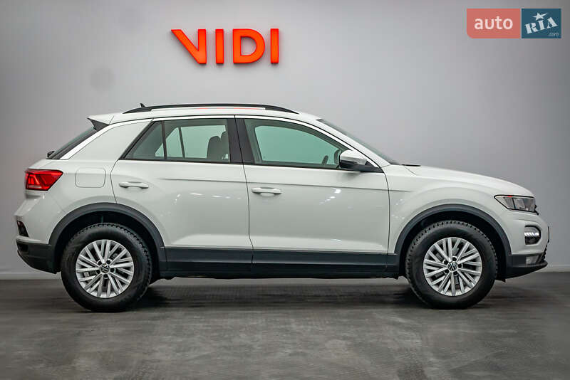 Позашляховик / Кросовер Volkswagen T-Roc 2021 в Києві