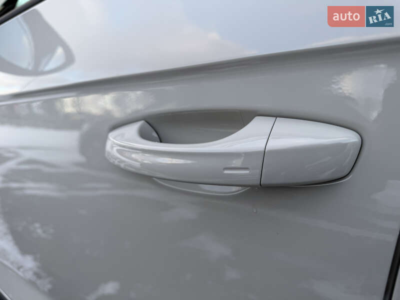 Позашляховик / Кросовер Volkswagen T-Roc 2024 в Києві