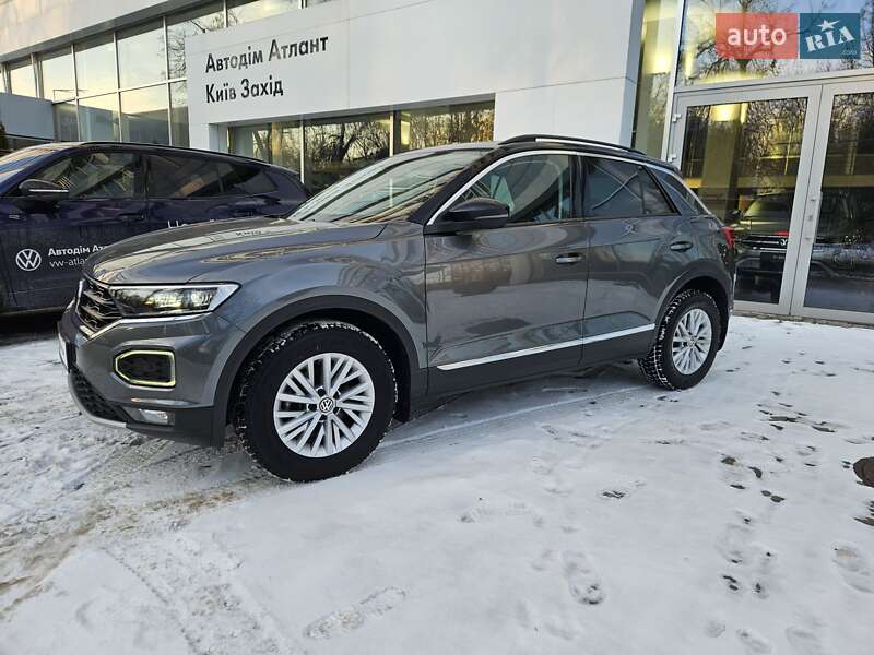 Позашляховик / Кросовер Volkswagen T-Roc 2020 в Києві фото 14 Позашляховик / Кросовер Volkswagen T-Roc 2020 в Києві