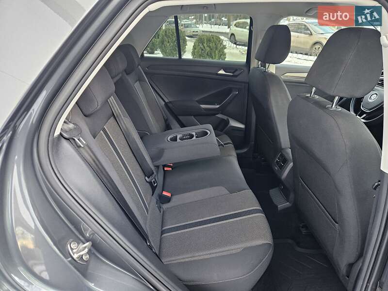 Позашляховик / Кросовер Volkswagen T-Roc 2020 в Києві фото 29 Позашляховик / Кросовер Volkswagen T-Roc 2020 в Києві