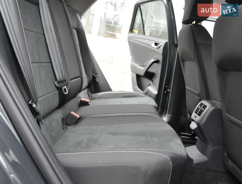 Внедорожник / Кроссовер Volkswagen T-Roc 2023 в Одессе