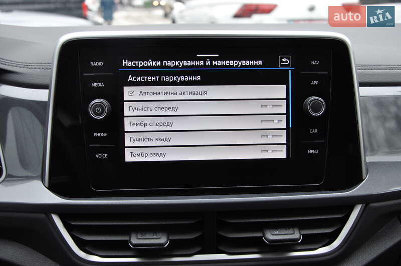 Внедорожник / Кроссовер Volkswagen T-Roc 2023 в Одессе