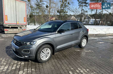 Внедорожник / Кроссовер Volkswagen T-Roc 2020 в Киеве