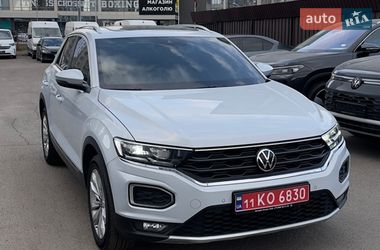Позашляховик / Кросовер Volkswagen T-Roc 2021 в Києві