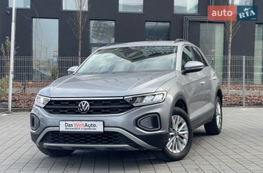 Внедорожник / Кроссовер Volkswagen T-Roc 2022 в Ивано-Франковске