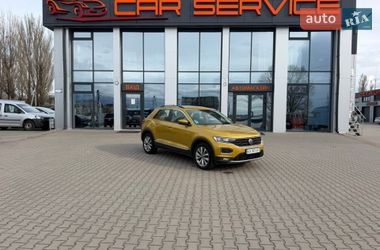 Позашляховик / Кросовер Volkswagen T-Roc 2020 в Києві