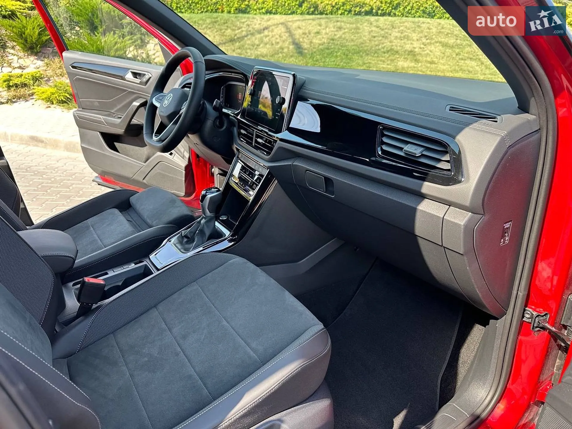 2025 Volkswagen T-Roc - мініатюра 27