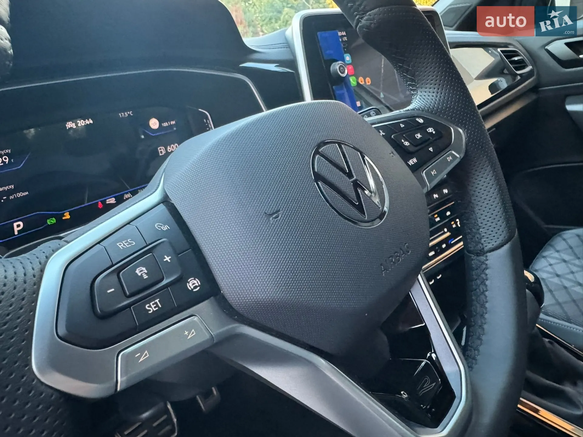 2025 Volkswagen T-Roc - мініатюра 38