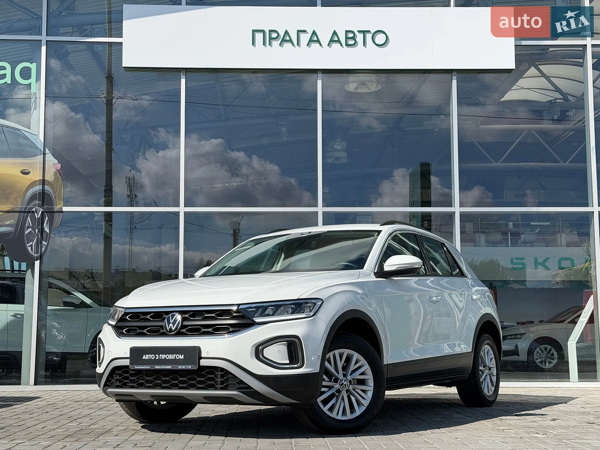 2023 Volkswagen T-Roc - фото 1