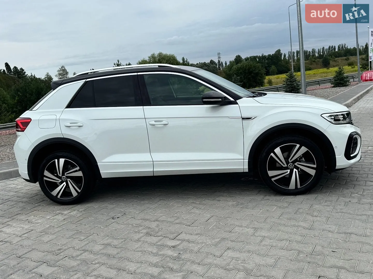 2025 Volkswagen T-Roc - мініатюра 8