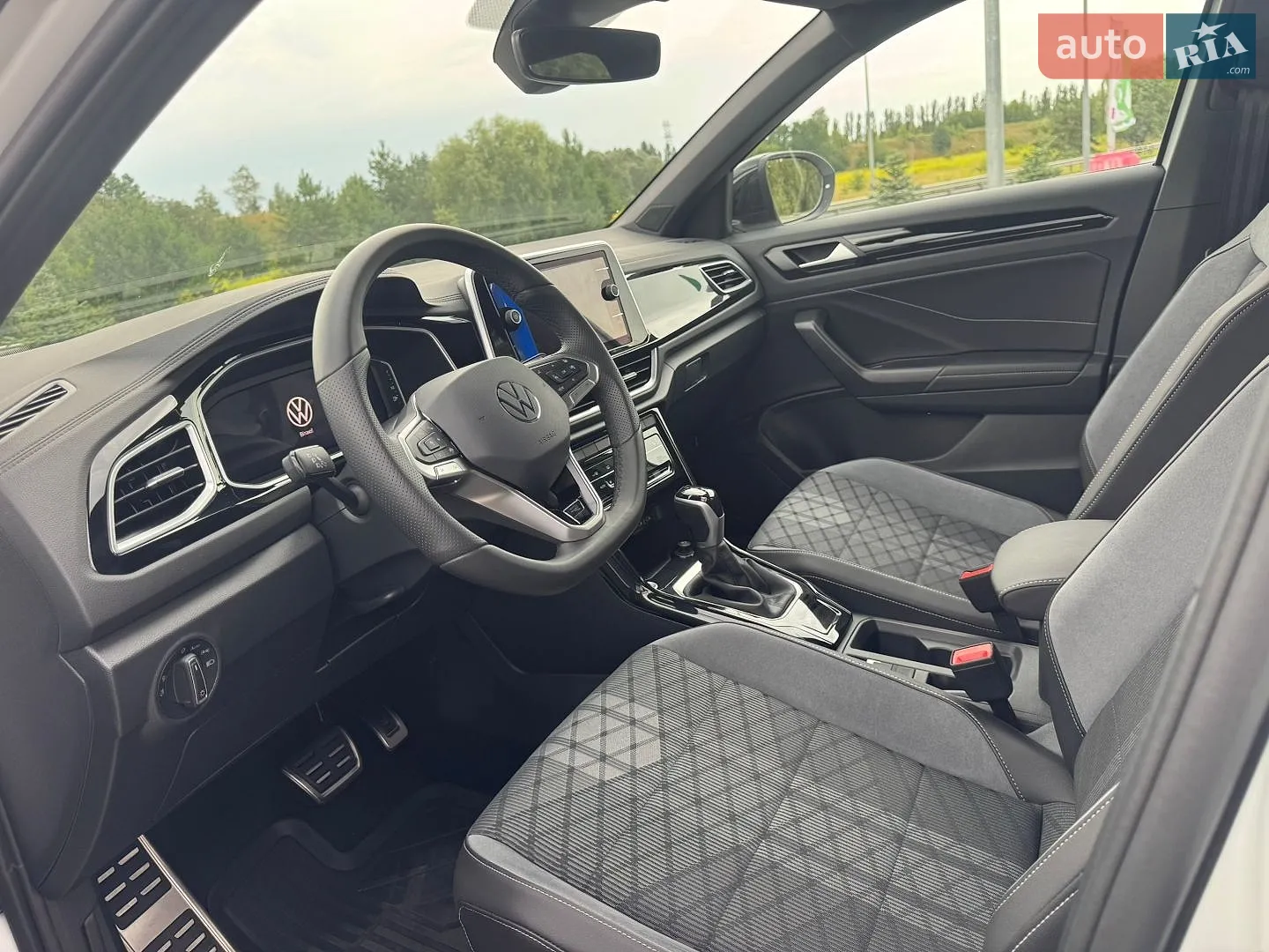 2025 Volkswagen T-Roc - мініатюра 23