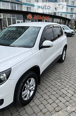 Внедорожник / Кроссовер Volkswagen Taigun 2013 в 