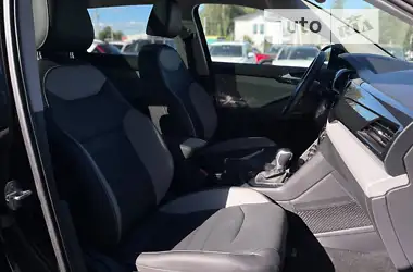 Volkswagen Taos 2021