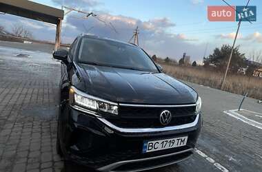 Позашляховик / Кросовер Volkswagen Taos 2022 в Львові