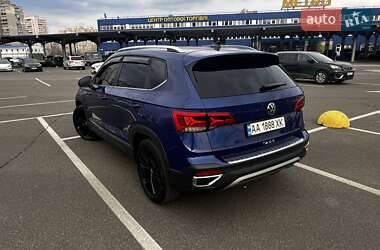 Внедорожник / Кроссовер Volkswagen Taos 2022 в 