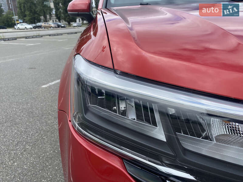 Внедорожник / Кроссовер Volkswagen Taos 2022 в Киеве