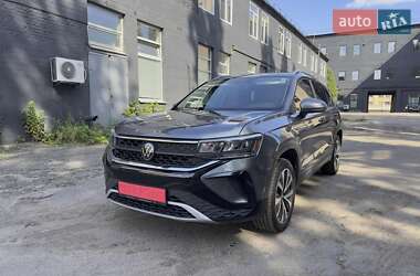 Позашляховик / Кросовер Volkswagen Taos 2021 в Києві