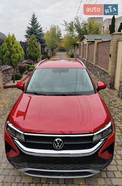 Внедорожник / Кроссовер Volkswagen Taos 2022 в 