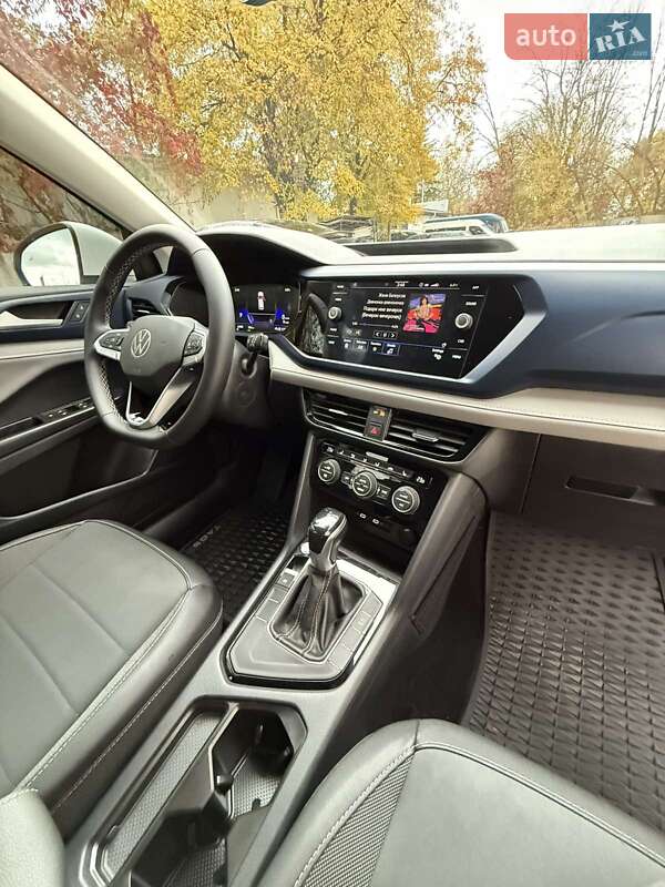 Внедорожник / Кроссовер Volkswagen Taos 2024 в Харькове