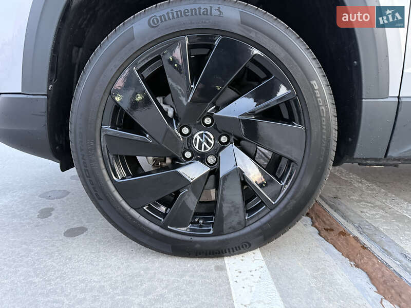 Внедорожник / Кроссовер Volkswagen Taos 2023 в Киеве