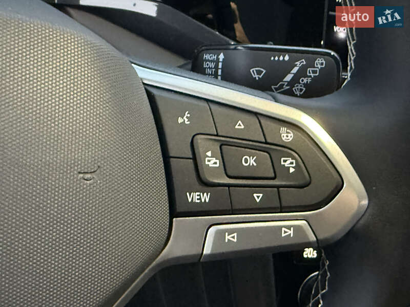 Внедорожник / Кроссовер Volkswagen Taos 2023 в Киеве