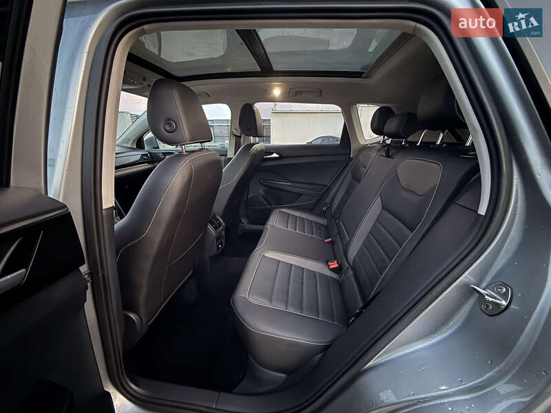 Внедорожник / Кроссовер Volkswagen Taos 2023 в Киеве