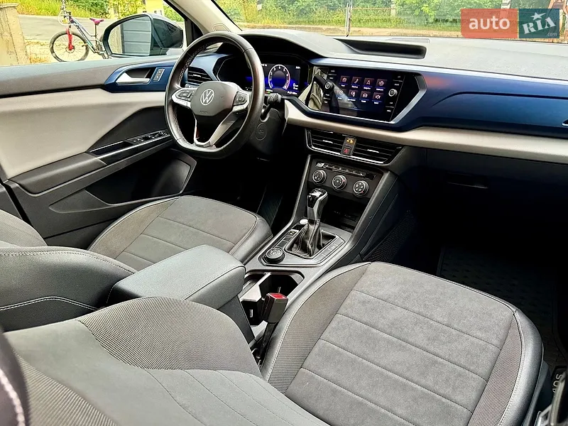 Volkswagen Taos 2022 VIN 3VVWX7B21NM069153 фото оголошення 2 з 141