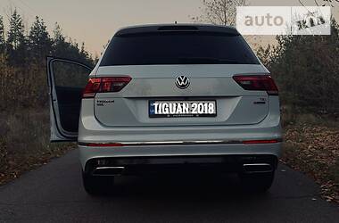 Внедорожник / Кроссовер Volkswagen Tiguan Allspace 2017 в Киеве