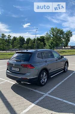 Внедорожник / Кроссовер Volkswagen Tiguan Allspace 2021 в Киеве