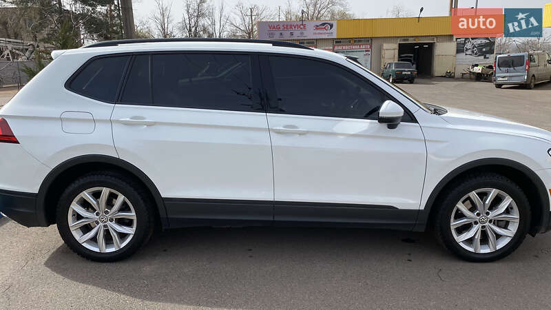 Внедорожник / Кроссовер Volkswagen Tiguan Allspace 2018 в Кривом Роге фото 5 Внедорожник / Кроссовер Volkswagen Tiguan Allspace 2018 в Кривом Роге