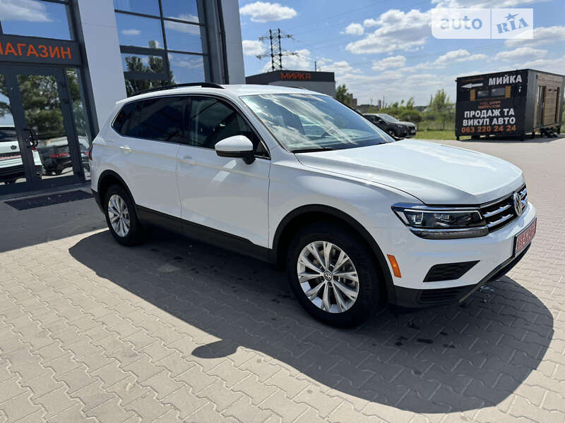 Внедорожник / Кроссовер Volkswagen Tiguan Allspace 2019 в Софиевской Борщаговке