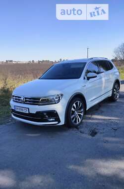 Внедорожник / Кроссовер Volkswagen Tiguan Allspace 2018 в Житомире